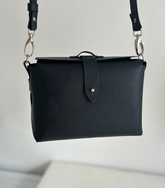 Dark ink leather bag with leather strap 